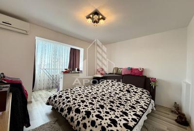 Apartament cu 3 camere decomandat, mobilat în Lunei