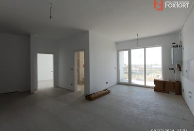 Apartament cu 3 camere semidecomandat în Giroc