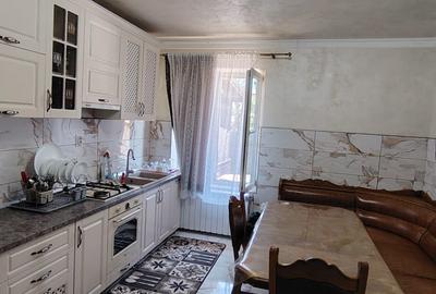 Casa cu etaj zona Liceului Pedagogic - 9