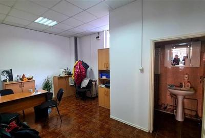 Spatiu comercial 70 mp , Simion Barnutiu, parcare in fata - 4