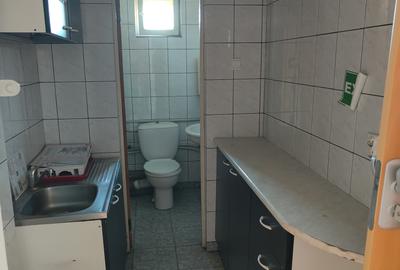 Ciucas--Spatiu birouri 260 mp compartimentat ,parcare ,liber - 9