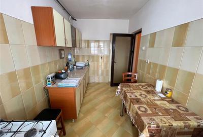 Apartament 3 camere, ultracentral, etaj 9, renovat ,mobilata si utilat - 3