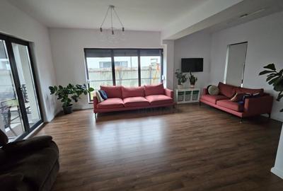 Casă individuală cu 4 camere în Pipera