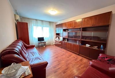 Apartament cu 2 camere decomandat în Nicolina