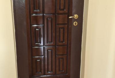Apartament 2 camere decomandat, zona Scoala 10 etajul 8/8. - 1