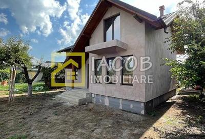 Casa la gri si teren 1070 mp, loc Dumbrava(Itesti), jud Bacau - 1