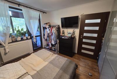Apartament cu 4 camere decomandat în Drumul Taberei