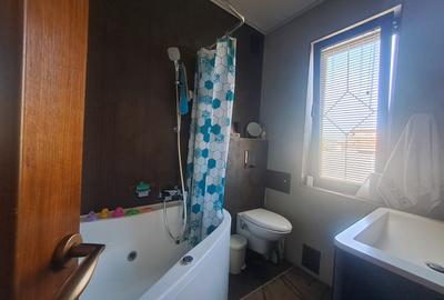 Casa individuala cu piscina. P+1+M. zona foarte buna - 24