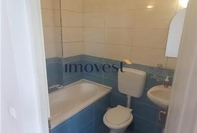 De inchiriat:Apartament gol  cu 2 camere in zona Centrala - 4