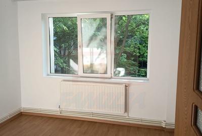 APARTAMENT CU 3 CAMERE DE VÂNZARE | MICRO 17 - 1