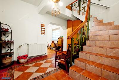 Vila cocheta, situata in centrul istoric al orasului - 8