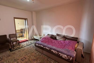 Casa de vanzare individuala  756 mp teren Sura Mare zona deosebita - 3