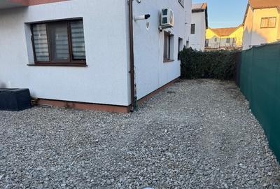 Apartament tip casa si CURTE PRIVATA 75 mp | 2 camere | parcare | Sanpetru - 1