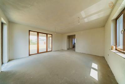 Vilă noua P+M in Sanleani - 13