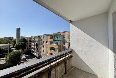 Apartament cu 2 camere de vanzare, decomandat, in Tudor str. Infratirii - 9