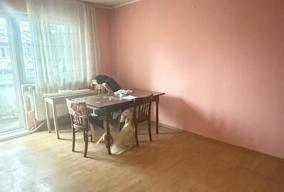 DECEBAL 2camere decomandate, clasic, etaj2! - 1