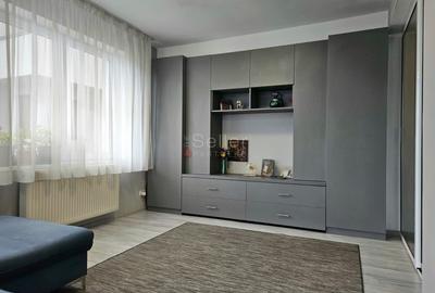 Apartament cu 3 camere decomandat, mobilat în Tractorul