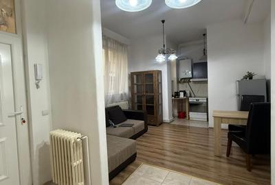 Apartament de închiriat, 3 camere, 75 mp, Piața Mihai Viteazul - 19