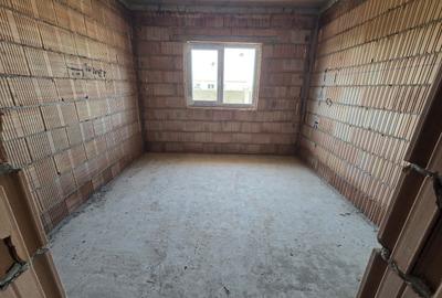 Duplex despartit prin cam. tehnica /  Toate utilitatile - 17