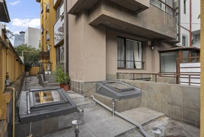 3 Splendid in Primaverii etaj 2 din 3, in bloc butic,  parcare - 17