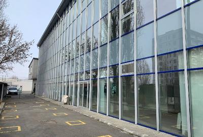 Birou, 500 mp în P-ta Presei Libere