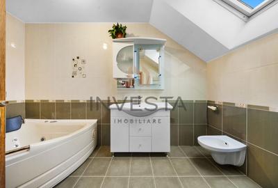 Casa individuala cu 7 camere, 260 mp, teren 900 mp, front 19m, Europa - 12
