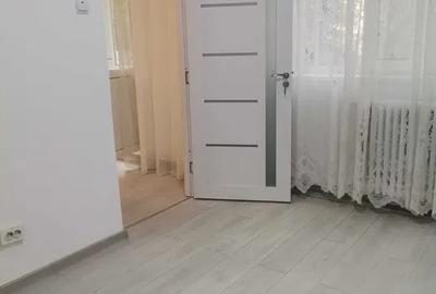Apartament cu 2 camere, etajul 2/10, zona Podu Ros - 2
