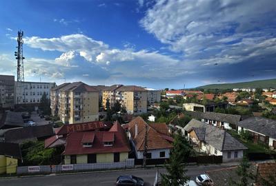 Apartament 2 camere, 43mp,decomandat,ultracentral,Covasna - 1