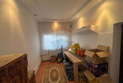 Casa cu 5 camere de vanzare in Priseaca 450 mp teren - 10