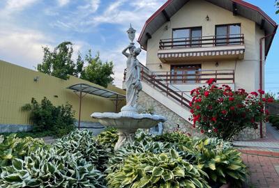 Casa cu etaj zona Piata Mare - 1