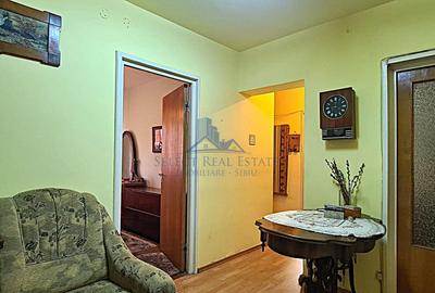 Apartament 4 camere \ etaj 1 \ Sibiu - Bvd. Mihai Viteazul - 2