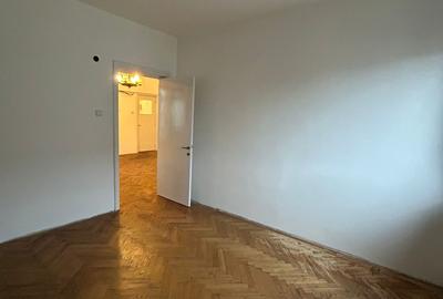 Calarasilor - str. Valeriu Braniste, zona linistita, centrala proprie - 1