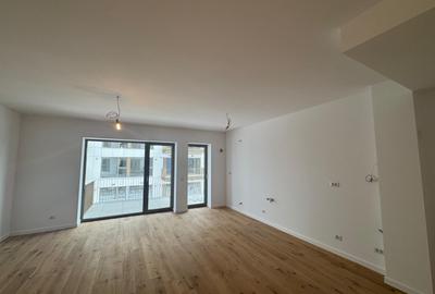 Apartament cu 3 camere decomandat în Sisești