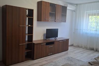 Micro 17, 2 camere amenajate modern, mobilate Pret 400 Euro - 2