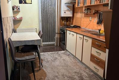 Apartament cu 2 camere decomandat, mobilat în Florești