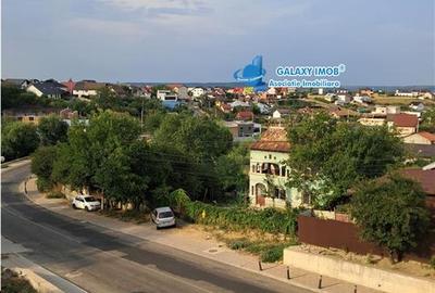 Casă cu 4 camere în Bradu