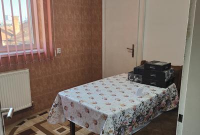 Garsoniera in vila decomandata --renovata -etaj 1 - 5