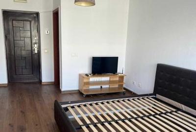 Garsonieră semidecomandată în Titan