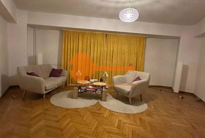 3 Camere- Calea Victoriei - Radisson- Bloc 1983 - 1