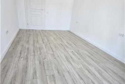 Apartament tip penthouse -111 mp, 4 camere, 2 bai, terasa 18 mp Finalizat, intab - 3