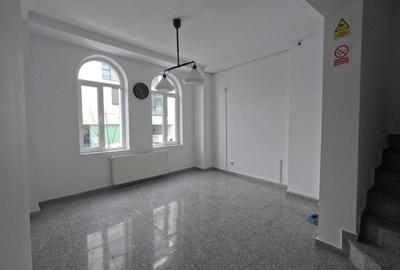Imobil Central 355 mp | D+P+1+M | Consolidat & Renovant | 9 Camere - 9