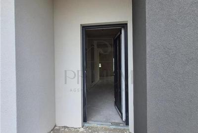 CASA INDIVIDUALA -CUPLATA PRIN GARAJ - MOSNITA NOUA - 24