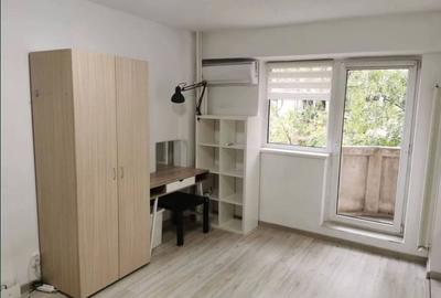 GARSONIERA BUCATARIE INCHISA, BLOC NOU, MOBILAT/UTILAT MODERN, CURAT - 1