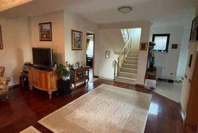 OPORTUNITATE! Casa cu 6 camere,300MP,Teren 1100mp,Finisaje LUX - 5