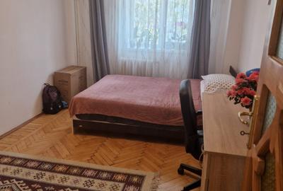 Apartament 4 camere zona Parcul Mihai Eminsecu , etaj 2 , loc de parcare - 2