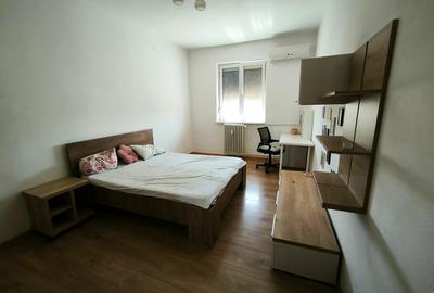 Garsoniera, Parc Gh. Petrașcu - 1