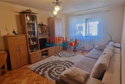 Apartament cu 3 camere decomandat în Cetate