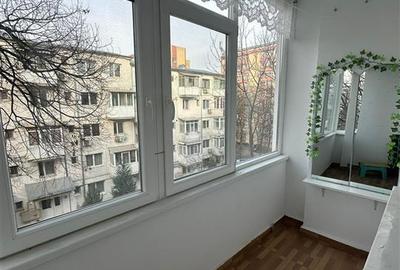 Apartament cu 2 camere semidecomandat în Tătărași