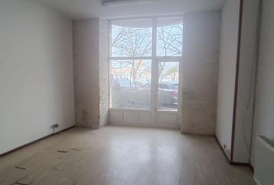 Spațiu Cafenea, Salon Cos., Cab.Stomat. !Vis a vis de Catedrala Neamul - 10