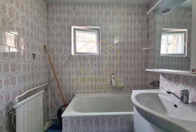 Apartament cu 3 camere decomandate in zona buna | Complex Studentesc - 10